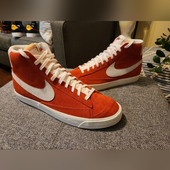 nike blazer habanero red on feet